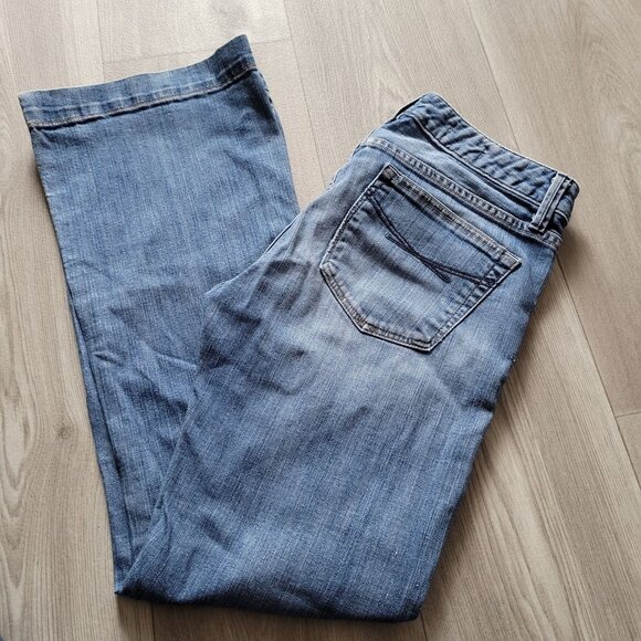 Gap 1969 Long & Lean Womens Jeans Size 26/2A Medium Wash Denim - Picture 1 of 7